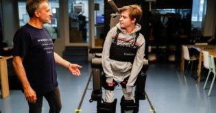 The Father of a Disabled Son Has Developed a Functioning Exoskeleton