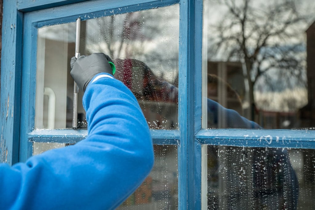 This Is the Most Efficient Way to Clean Windows, According to Experts